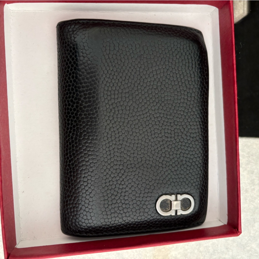 Salvatore Ferragamo men’s leather wallet